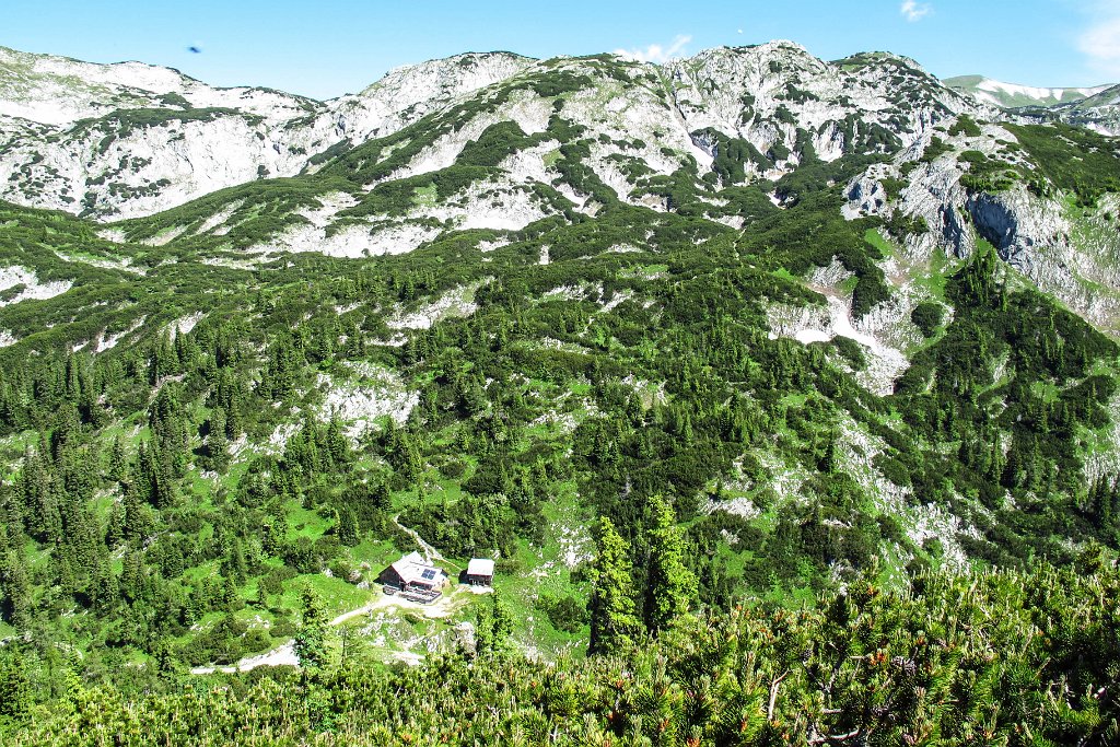 20_Tiefblick zur Haueslalm.jpg